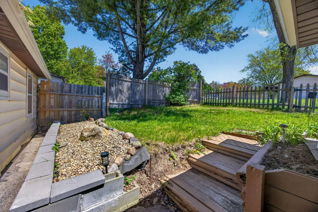 19380 E Chippewa Drive Chippewa Township MI 49342