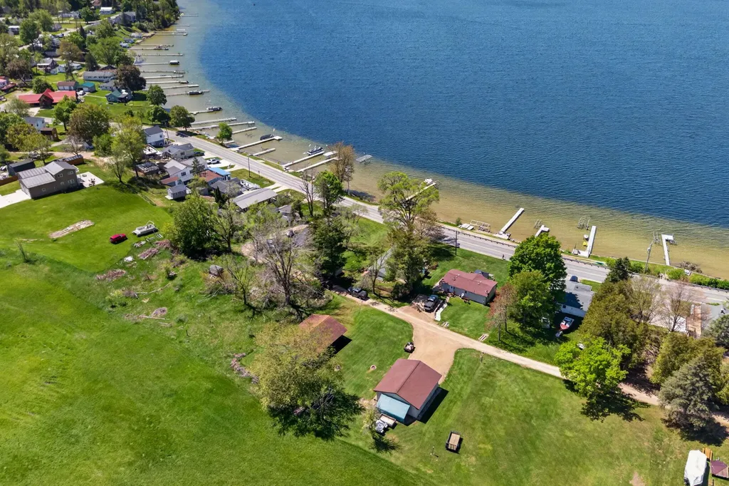 19380 E Chippewa Drive Chippewa Township MI 49342