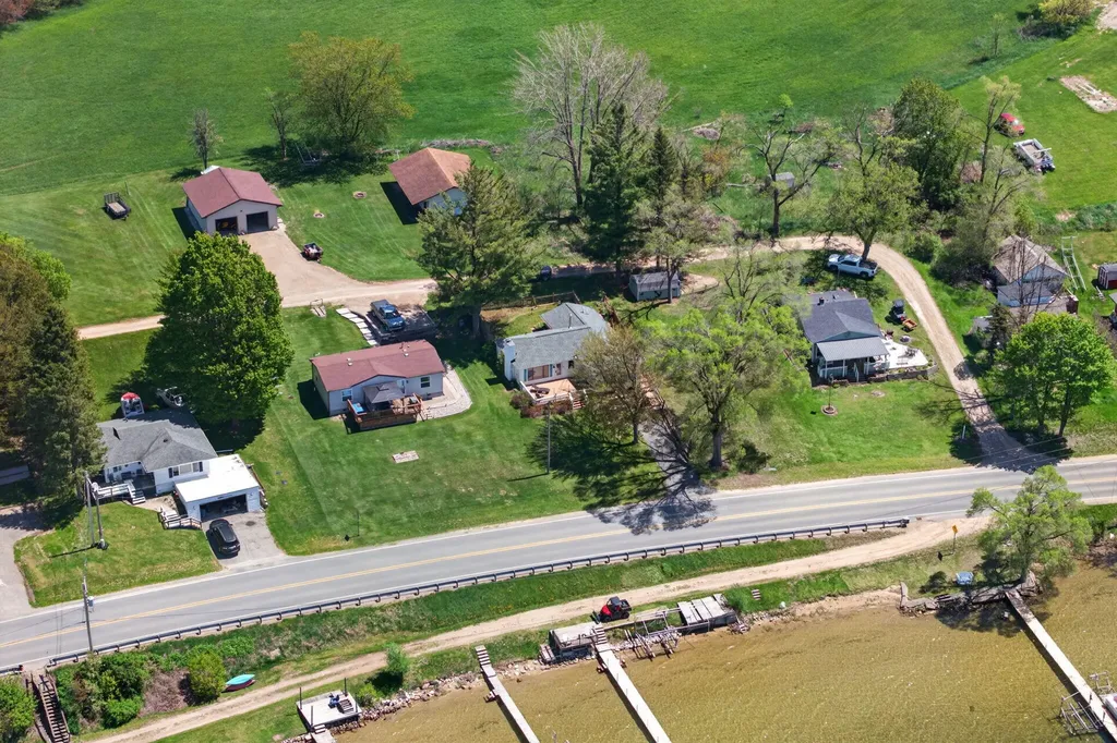 19380 E Chippewa Drive Chippewa Township MI 49342