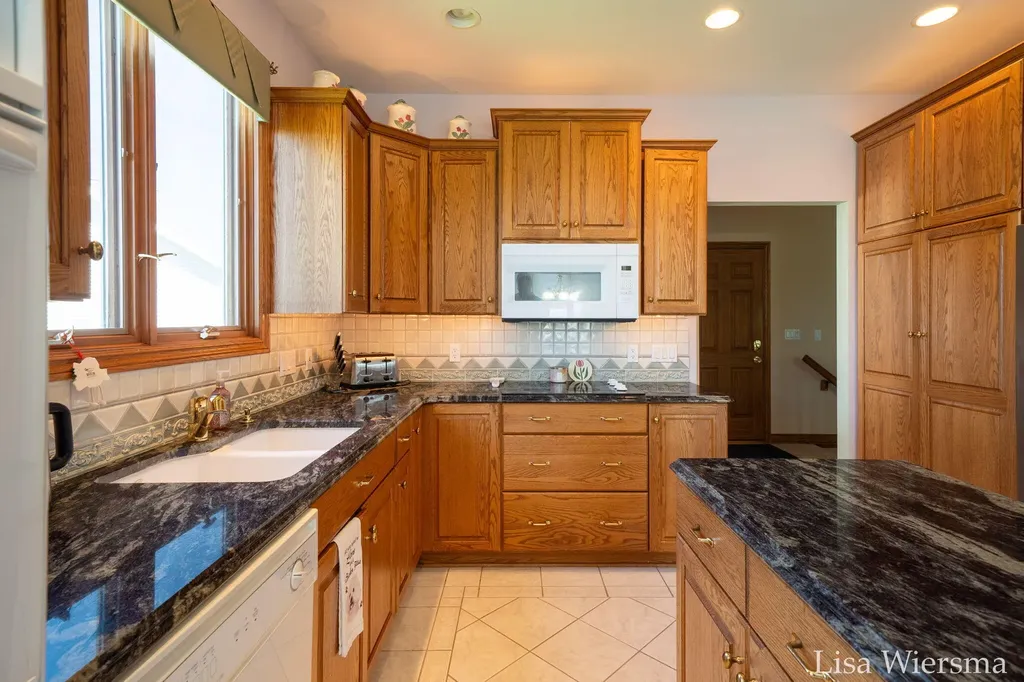 34 Regal Court Zeeland City MI 49464