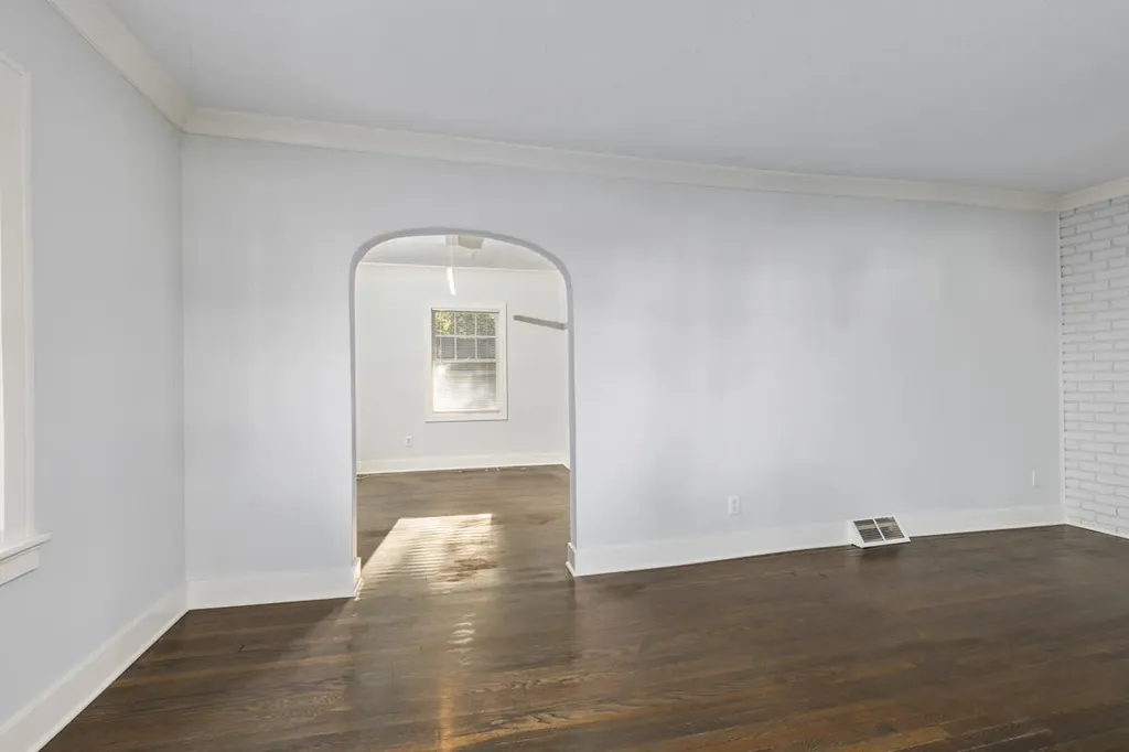 1816 Todd Avenue Lansing City MI 48910