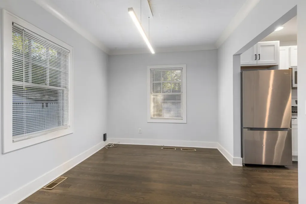 1816 Todd Avenue Lansing City MI 48910