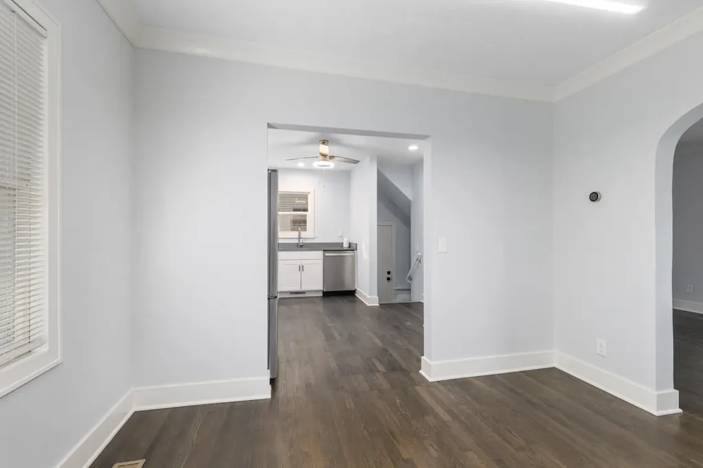 1816 Todd Avenue Lansing City MI 48910