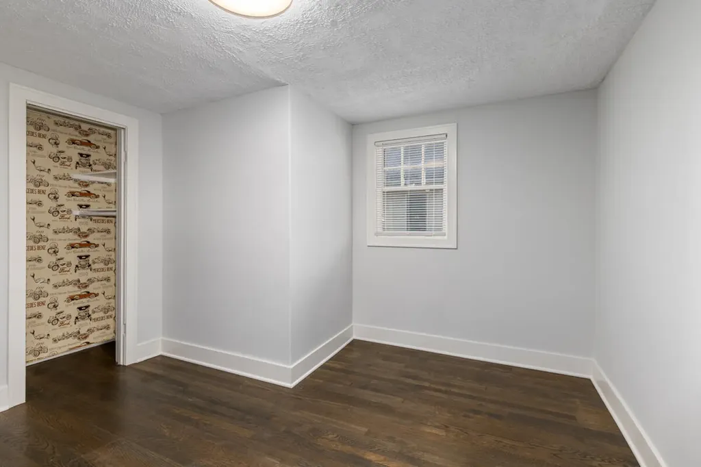 1816 Todd Avenue Lansing City MI 48910