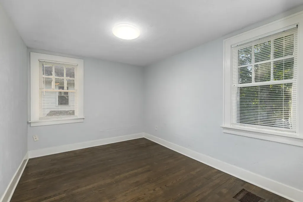 1816 Todd Avenue Lansing City MI 48910