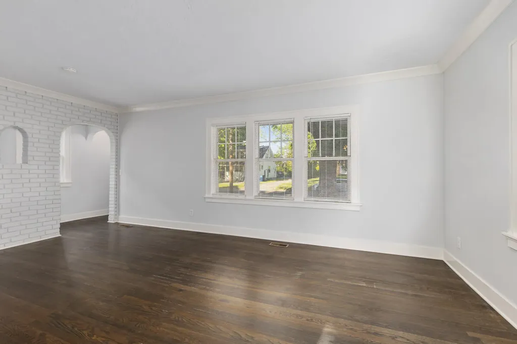 1816 Todd Avenue Lansing City MI 48910
