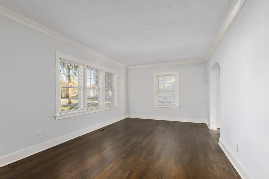 1816 Todd Avenue Lansing City MI 48910