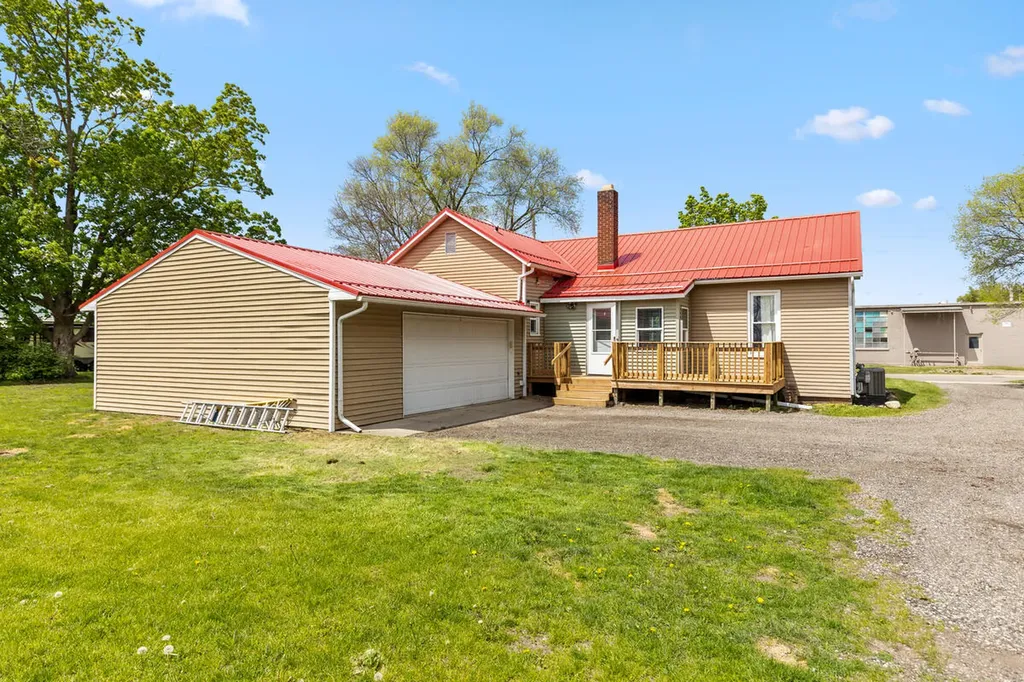 156 W Beech Street NE Cedar Springs City MI 49319