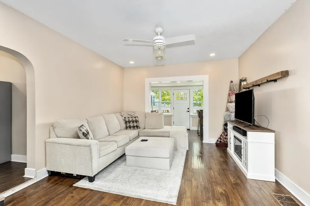 156 W Beech Street NE Cedar Springs City MI 49319