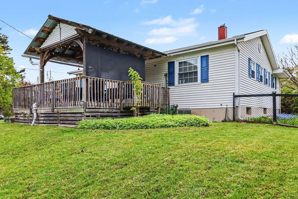 517 Ives Avenue Big Rapids City MI 49307