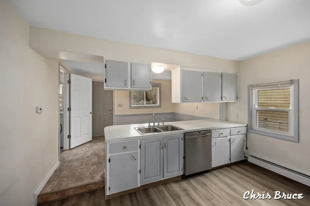 64 Quimby Street NE Grand Rapids City MI 49505