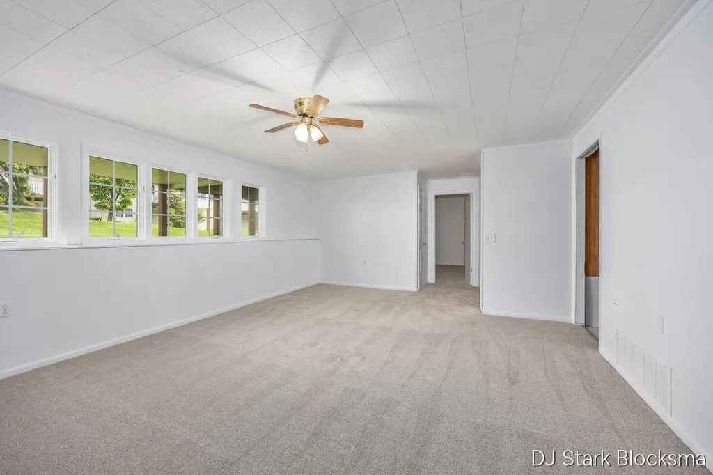 2038 Palmerton Court NE Grand Rapids City MI 49505