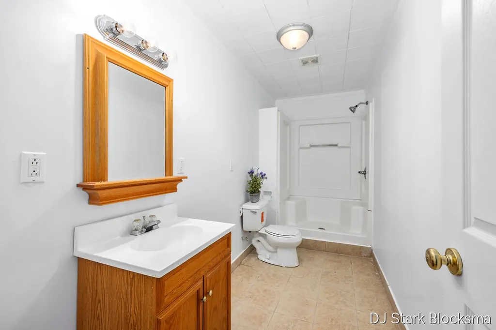2038 Palmerton Court NE Grand Rapids City MI 49505