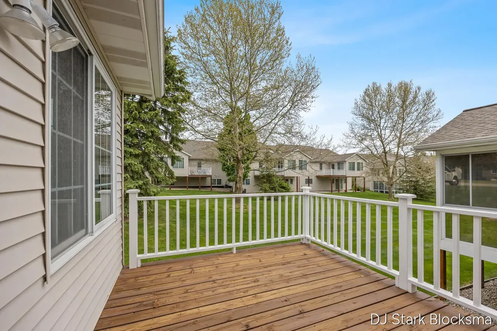2038 Palmerton Court NE Grand Rapids City MI 49505