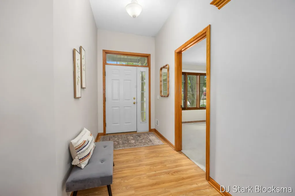 2038 Palmerton Court NE Grand Rapids City MI 49505
