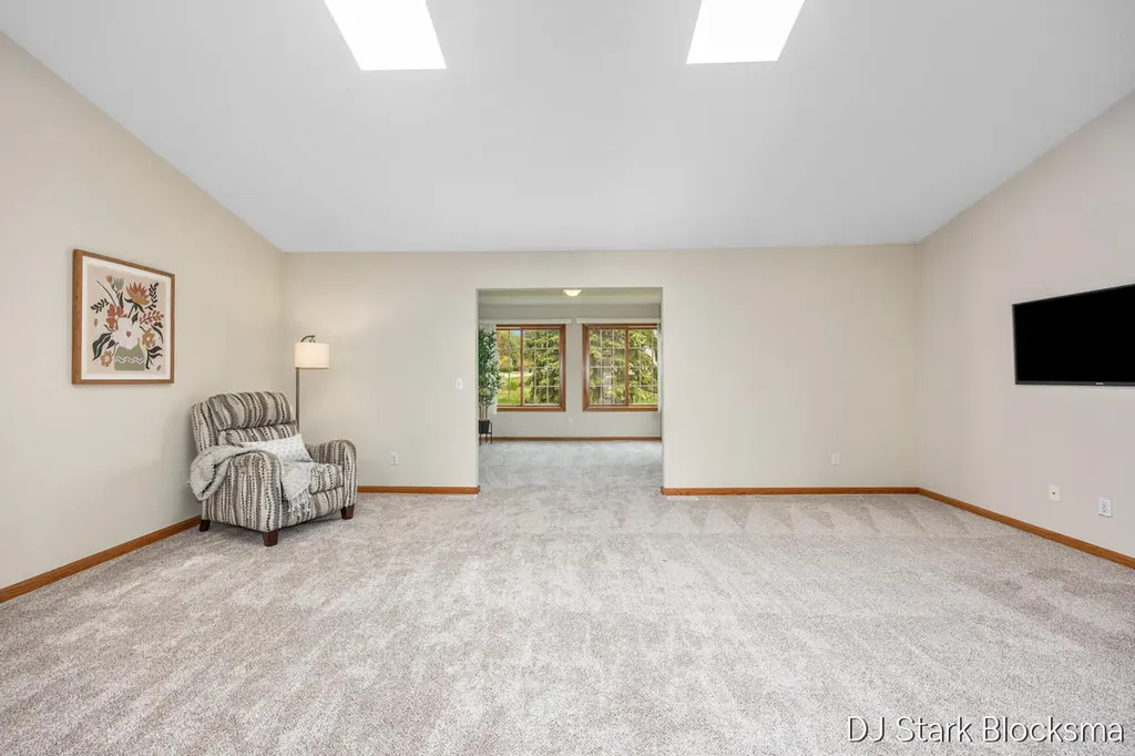 2038 Palmerton Court NE Grand Rapids City MI 49505