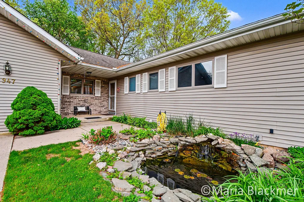 947 Southview Drive Ionia City MI 48846