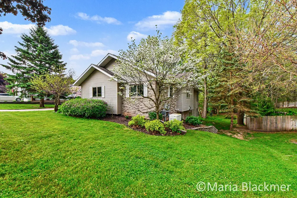 947 Southview Drive Ionia City MI 48846