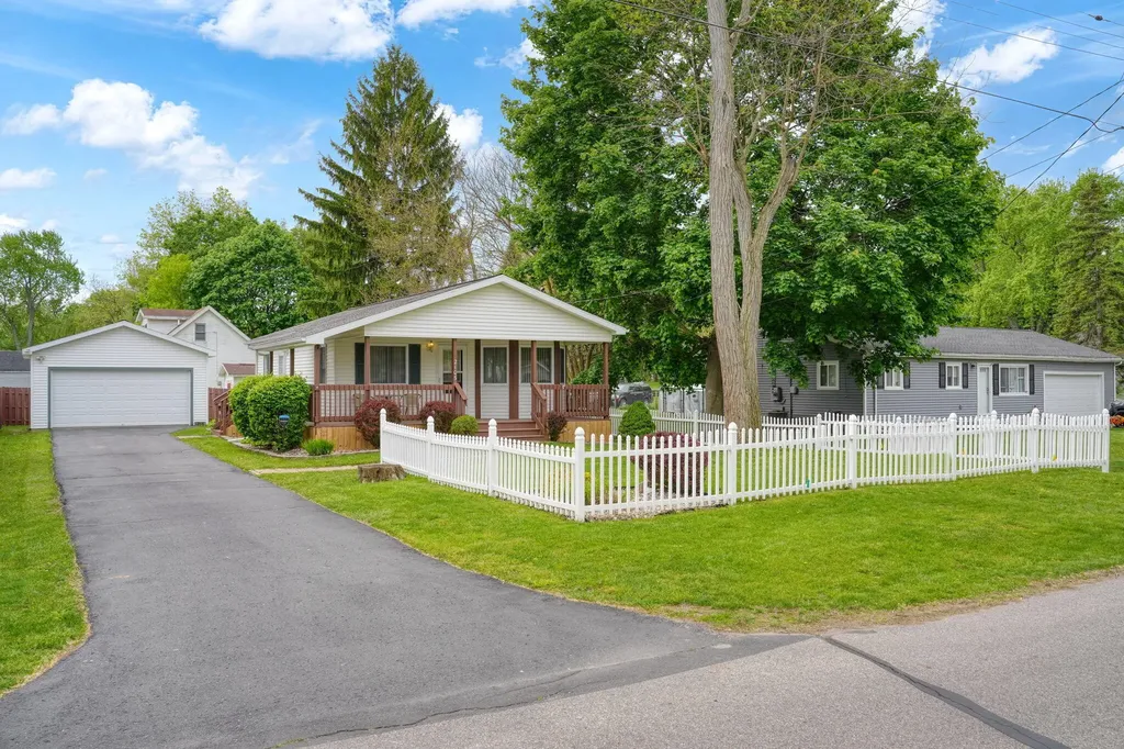 2105 Carlton Boulevard Summit Township MI 49203