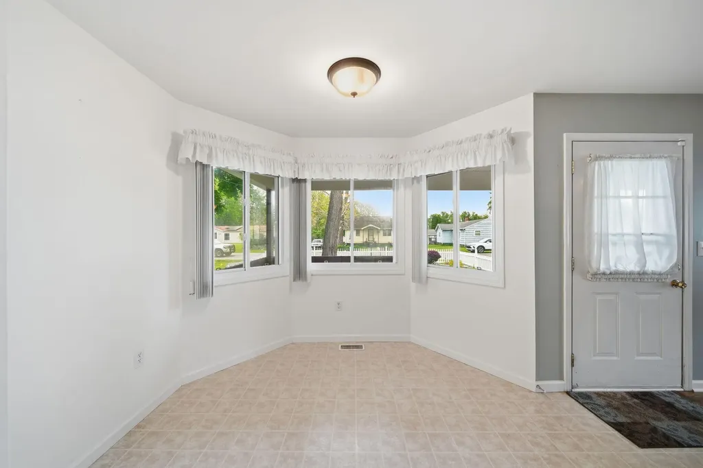 2105 Carlton Boulevard Summit Township MI 49203