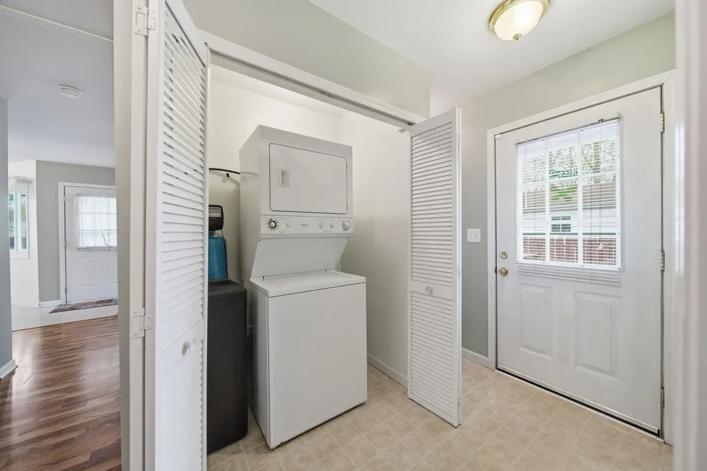 2105 Carlton Boulevard Summit Township MI 49203