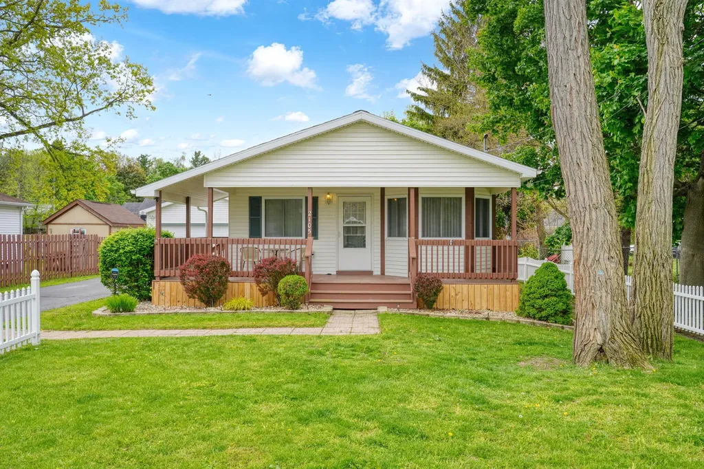 2105 Carlton Boulevard Summit Township MI 49203