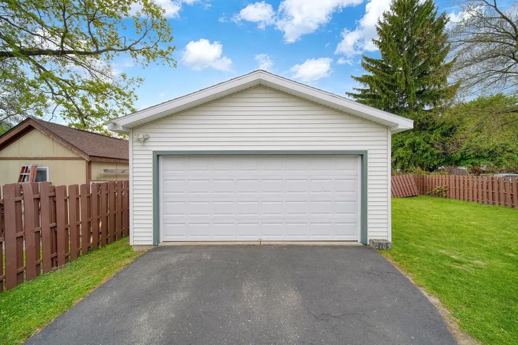 2105 Carlton Boulevard Summit Township MI 49203