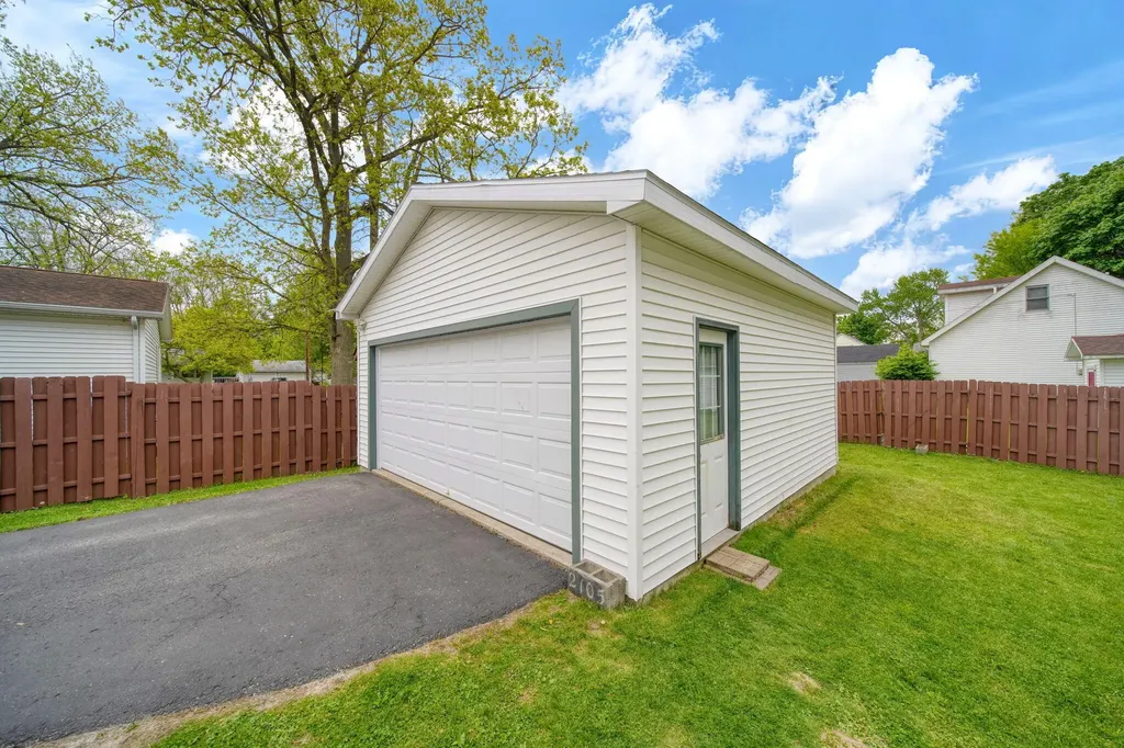 2105 Carlton Boulevard Summit Township MI 49203