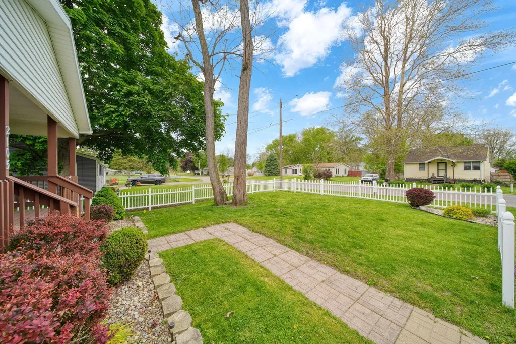2105 Carlton Boulevard Summit Township MI 49203
