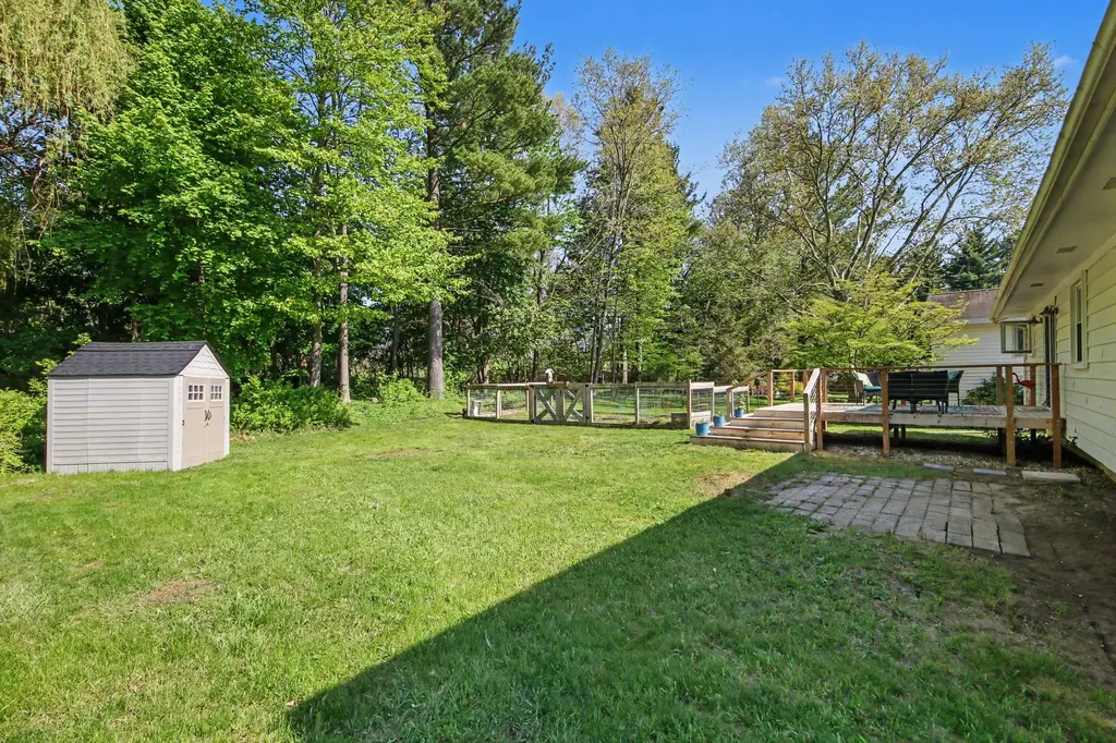 5248 Burgis Avenue SE Kentwood City MI 49508
