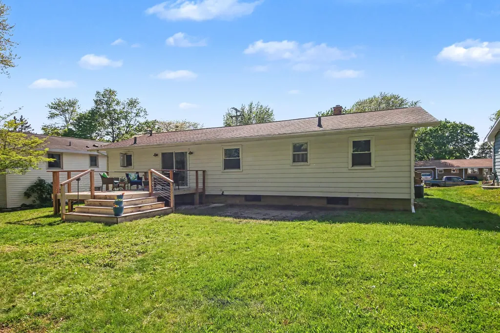 5248 Burgis Avenue SE Kentwood City MI 49508