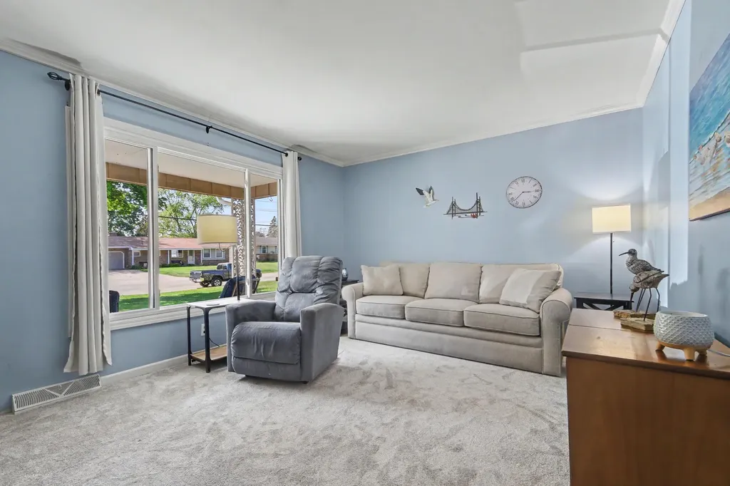 5248 Burgis Avenue SE Kentwood City MI 49508