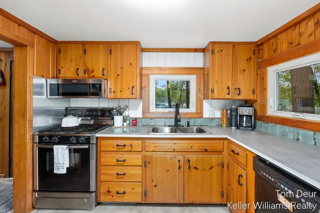 8175 S Island View Drive Croton Township MI 49337