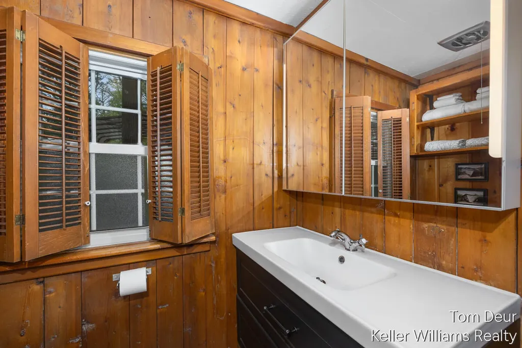 8175 S Island View Drive Croton Township MI 49337