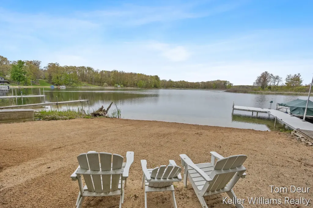8175 S Island View Drive Croton Township MI 49337
