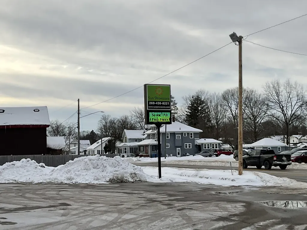 107 E Delaware Street Decatur Township MI 49045