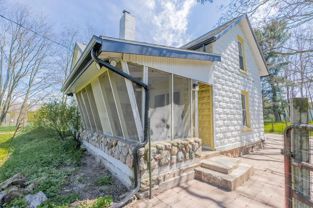 3461 E Bradshaw Road Custer Township MI 49405