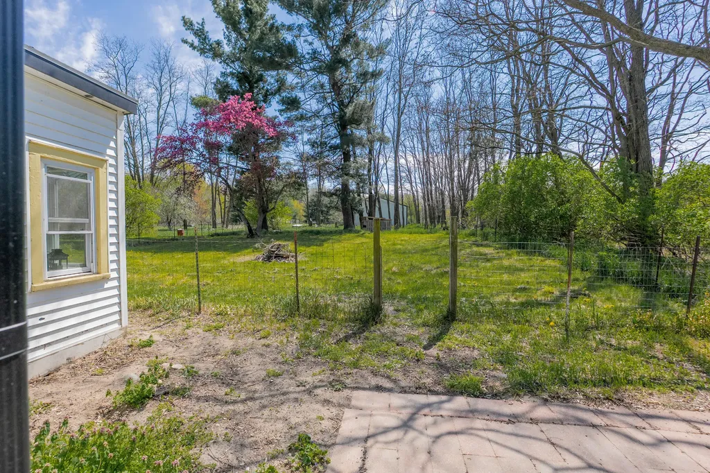 3461 E Bradshaw Road Custer Township MI 49405