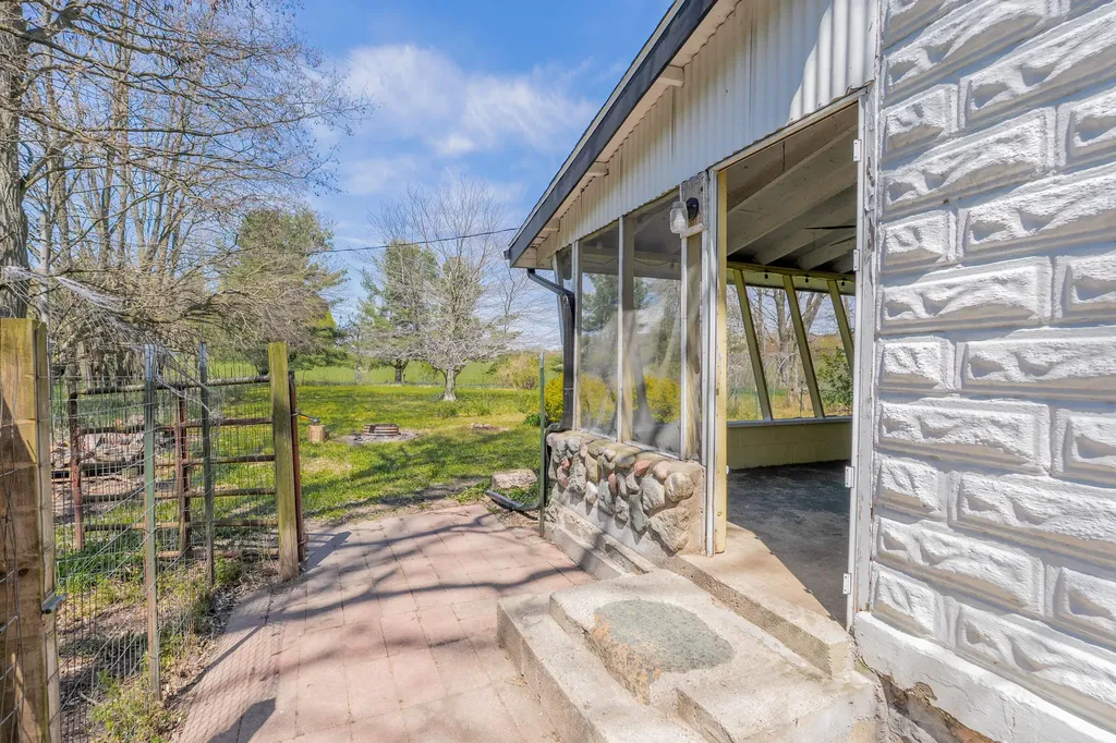 3461 E Bradshaw Road Custer Township MI 49405
