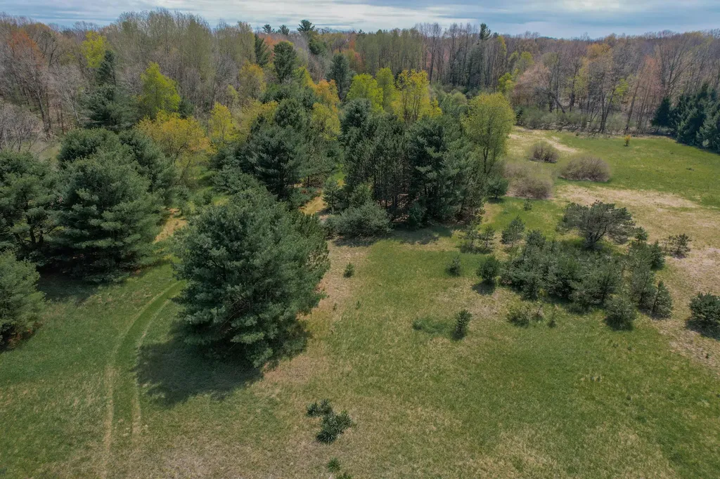 3461 E Bradshaw Road Custer Township MI 49405