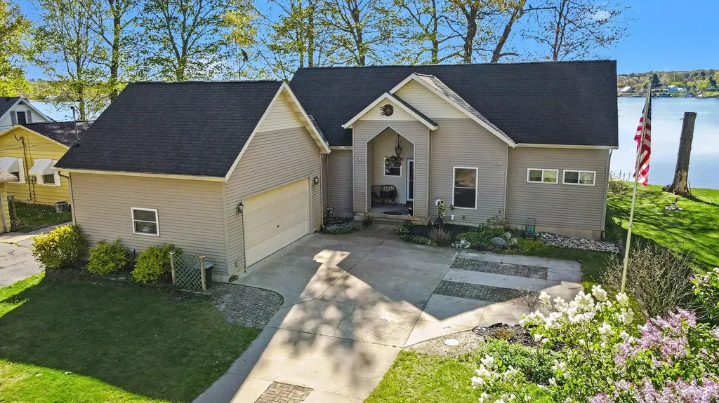 5550 Cozy Point Drive Croton Township MI 49337