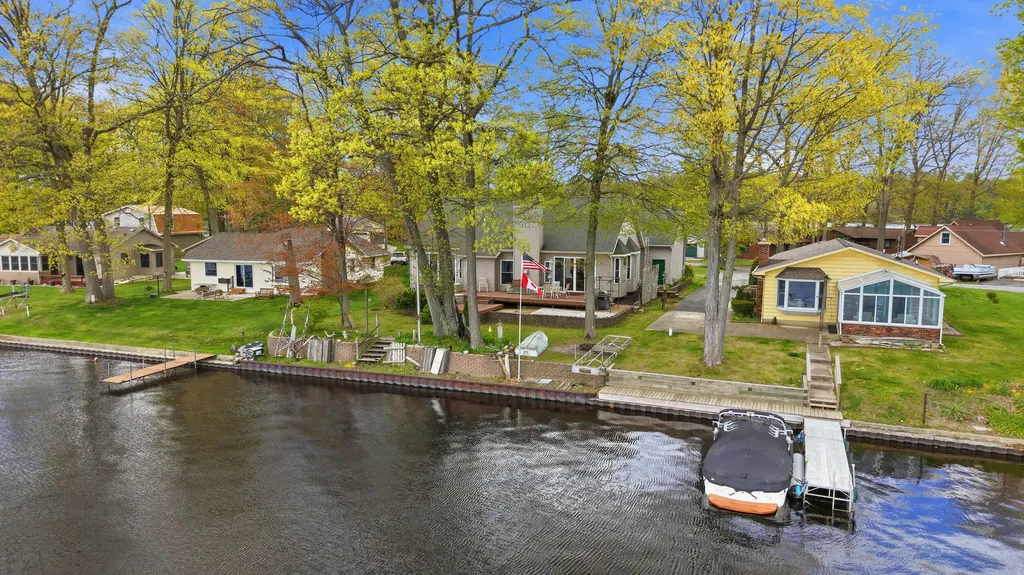 5550 Cozy Point Drive Croton Township MI 49337