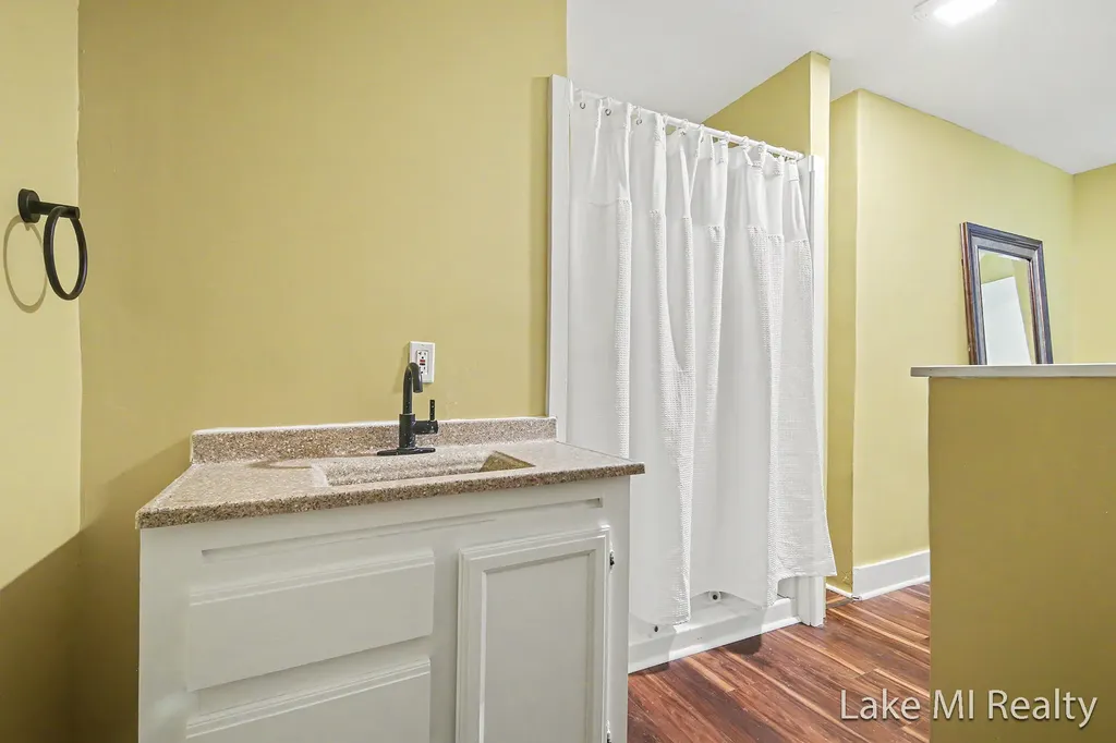 719 Leonard Street NE Grand Rapids City MI 49503
