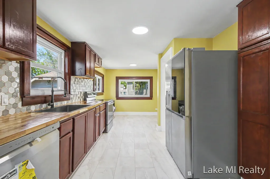 719 Leonard Street NE Grand Rapids City MI 49503