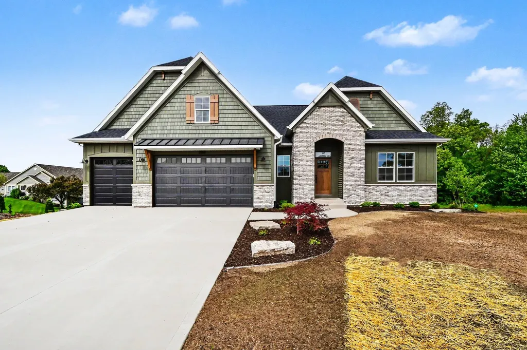 7814 Woodhurst Drive NE Cannon Township MI 49341