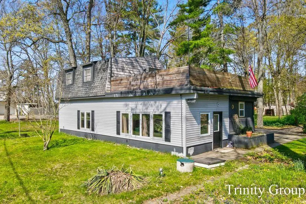 7615 S Croton Hardy Drive Croton Township MI 49337