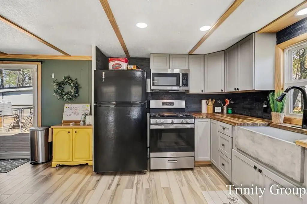 7615 S Croton Hardy Drive Croton Township MI 49337