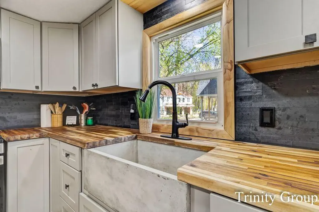 7615 S Croton Hardy Drive Croton Township MI 49337