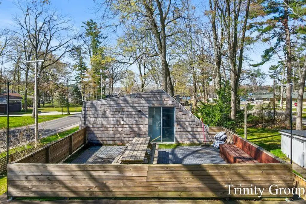 7615 S Croton Hardy Drive Croton Township MI 49337