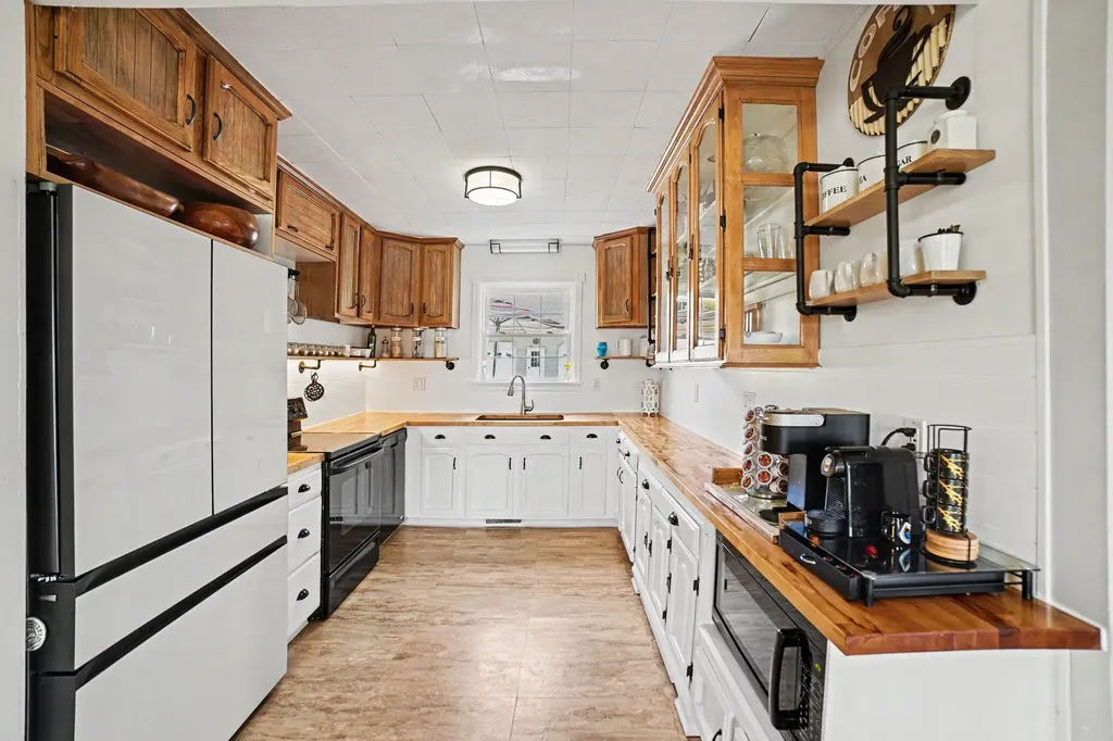 6987 E Beaverton Road Sheridan Township MI 48617